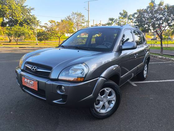HYUNDAI TUCSON 2.0 MPFI GLS 16V 143CV 2WD FLEX 4P AUTOMÁTICO HYUNDAI TUCSON 2.0 MPFI GLS 16V 143CV 2WD FLEX 4P AUTOMÁTICO